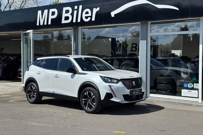 Hvid Peugeot 2008 fra 2023