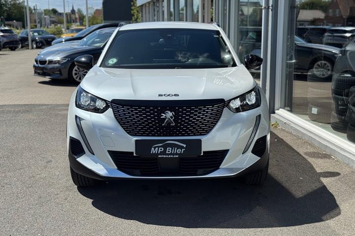 Hvid Peugeot 2008 fra 2023