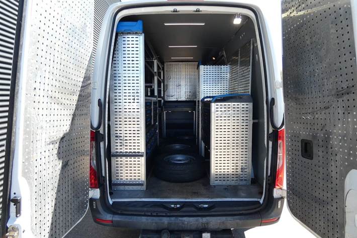 Hvid Mercedes Sprinter 316 fra 2020