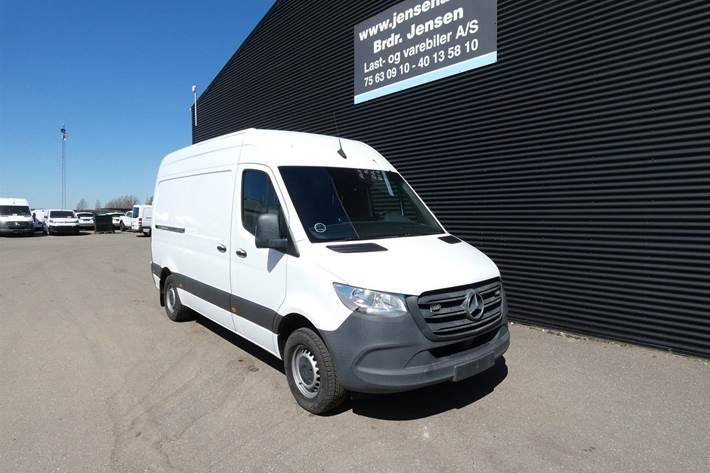 Hvid Mercedes Sprinter 316 fra 2020