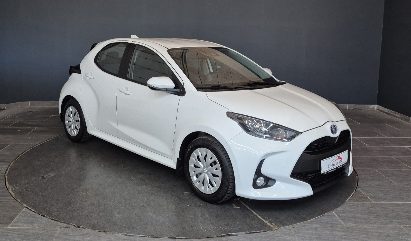 Hvid Toyota Yaris fra 2022