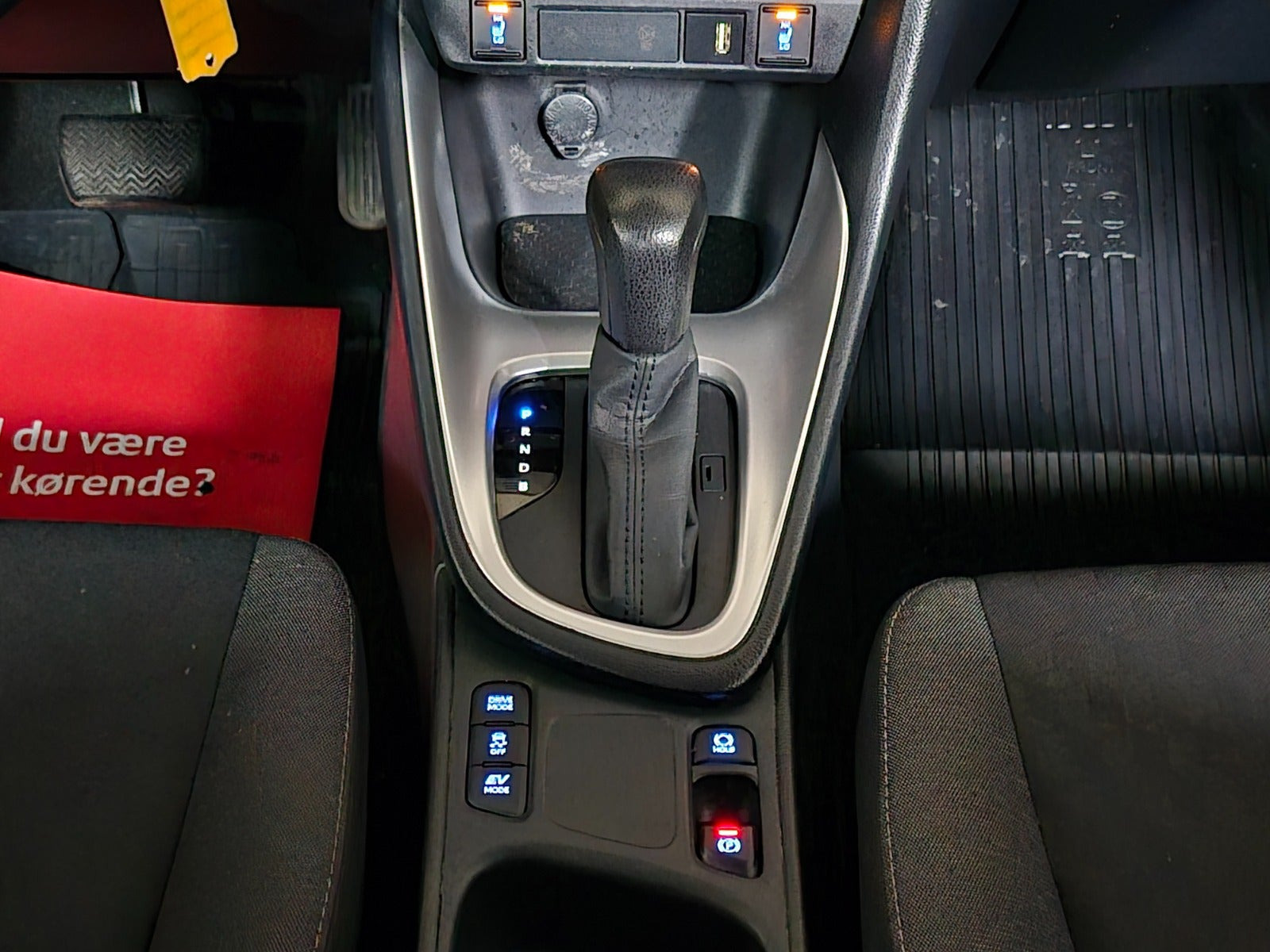 Hvid Toyota Yaris fra 2022