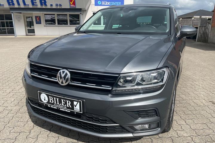 Grå VW Tiguan fra 2020