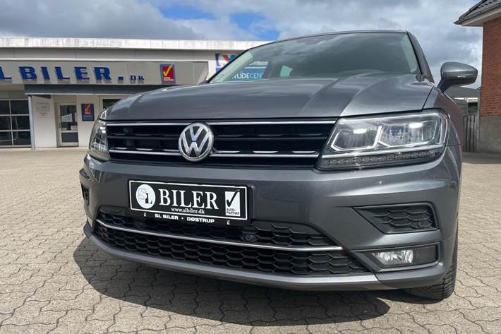Grå VW Tiguan fra 2020