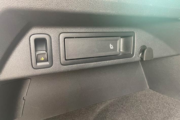 Grå VW Tiguan fra 2020