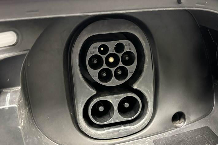 Grå VW ID.4 fra 2021