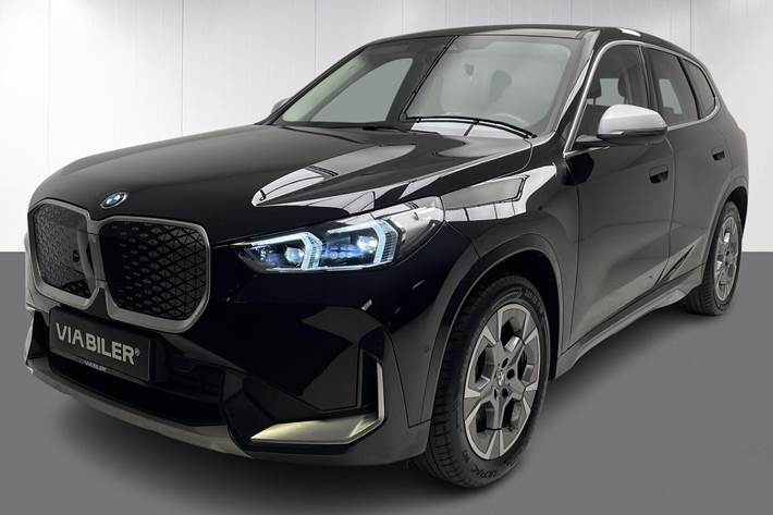 Sort BMW iX1 fra 2024
