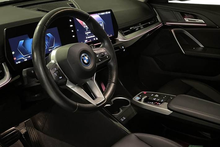 Sort BMW iX1 fra 2024