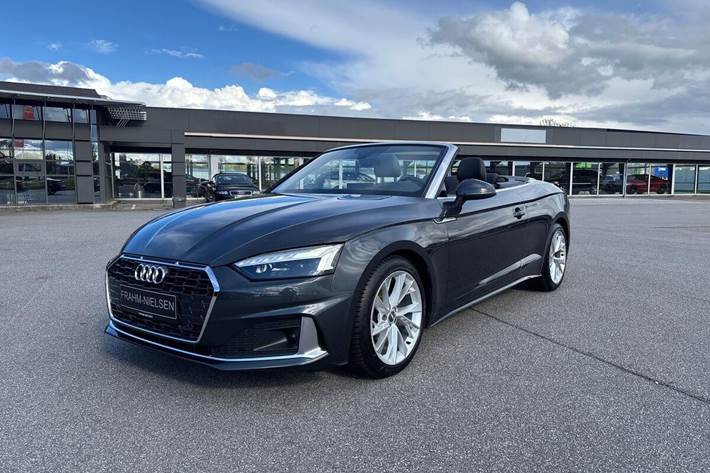 Grå Audi A5 fra 2020