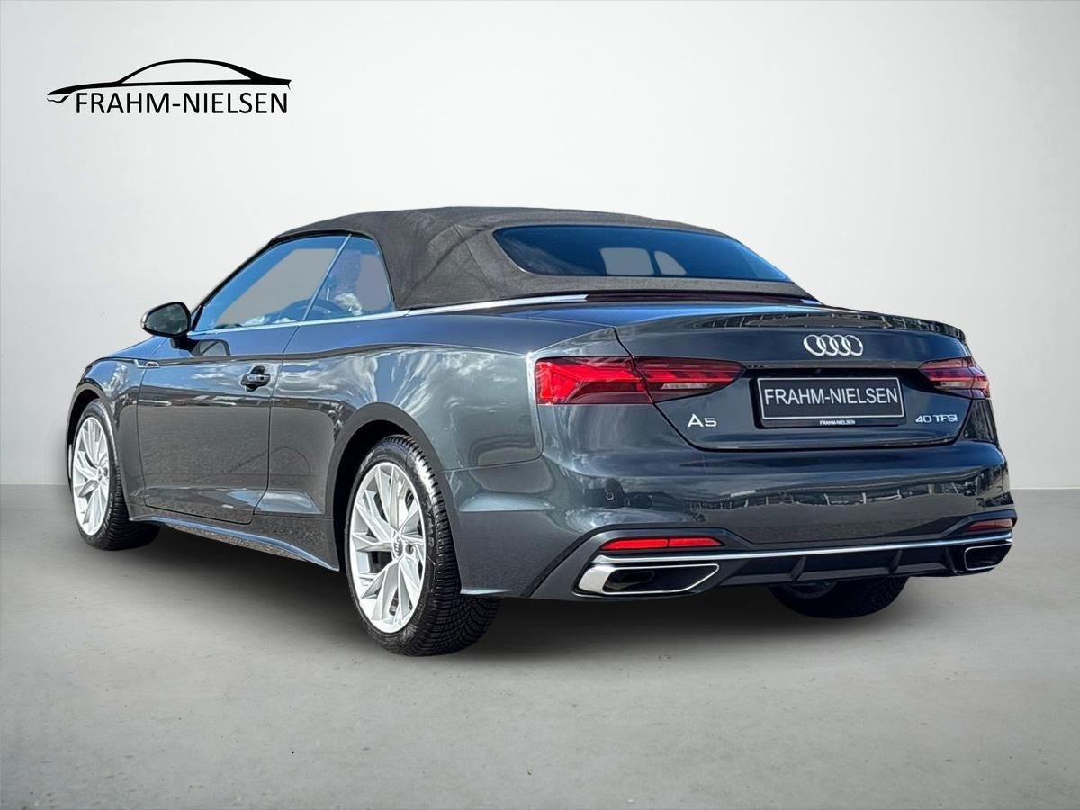 Grå Audi A5 fra 2020