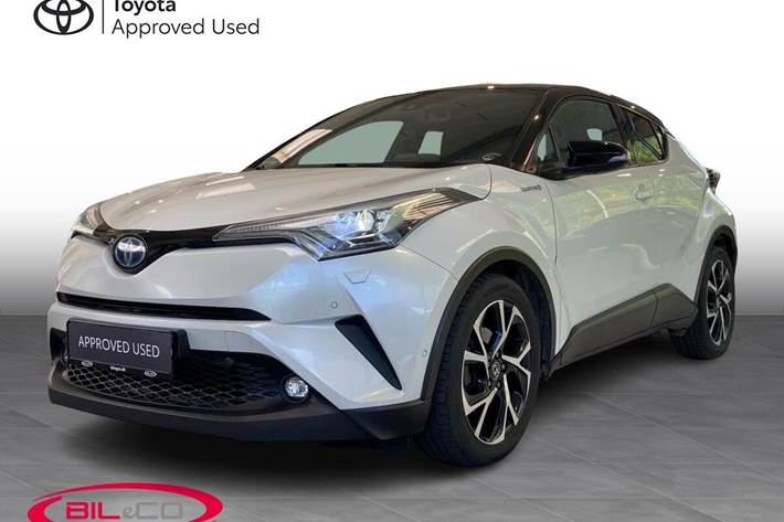 Hvid Toyota C-HR fra 2018 set udefra