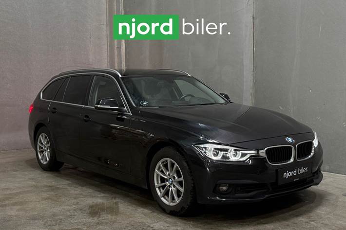 undefined BMW 320i fra 2018 set udefra
