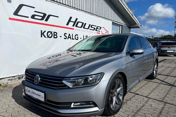 Sølv VW Passat fra 2019