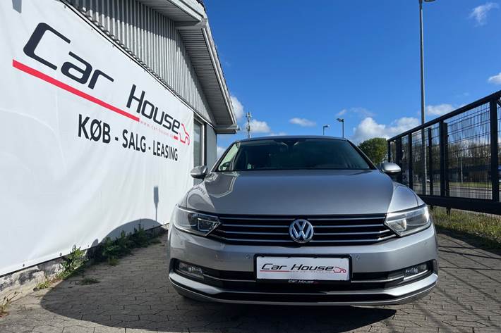 Sølv VW Passat fra 2019