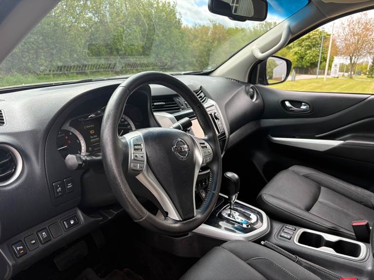 Nissan Navara 2,3 dCi 190 Db.Kab Tekna aut.