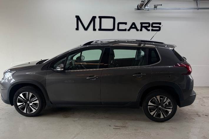 Grå Peugeot 2008 fra 2017
