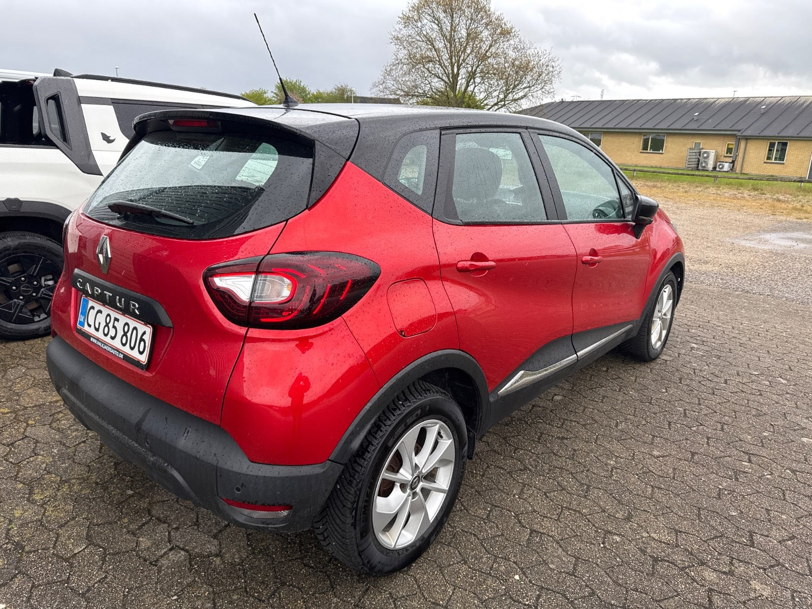Rød Renault Captur fra 2018