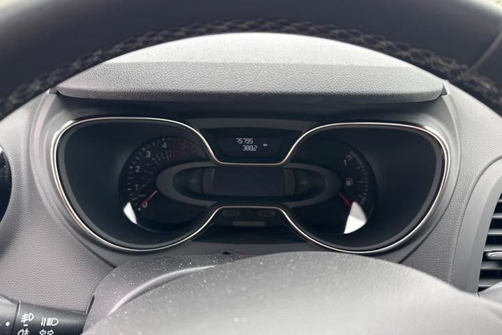 Rød Renault Captur fra 2018