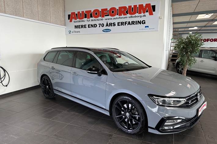Grå VW Passat fra 2020