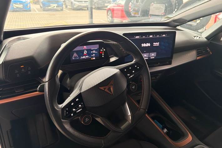 Sølv Cupra Born fra 2024
