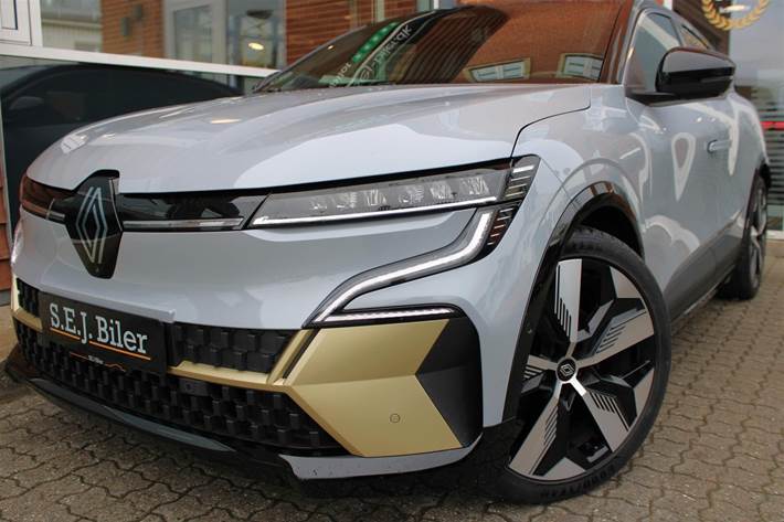 Grå Renault Megane E-Tech fra 2023