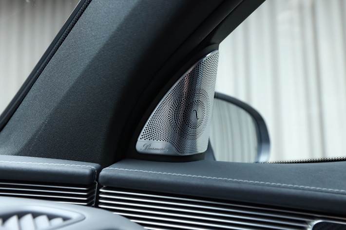 Grå Mercedes EQC400 fra 2021