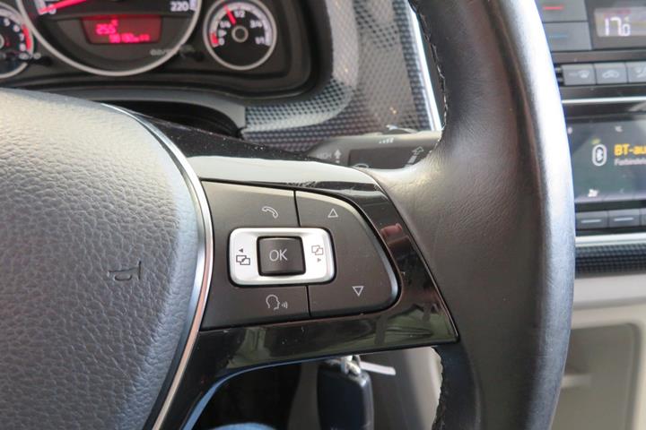 Hvid VW UP! fra 2017