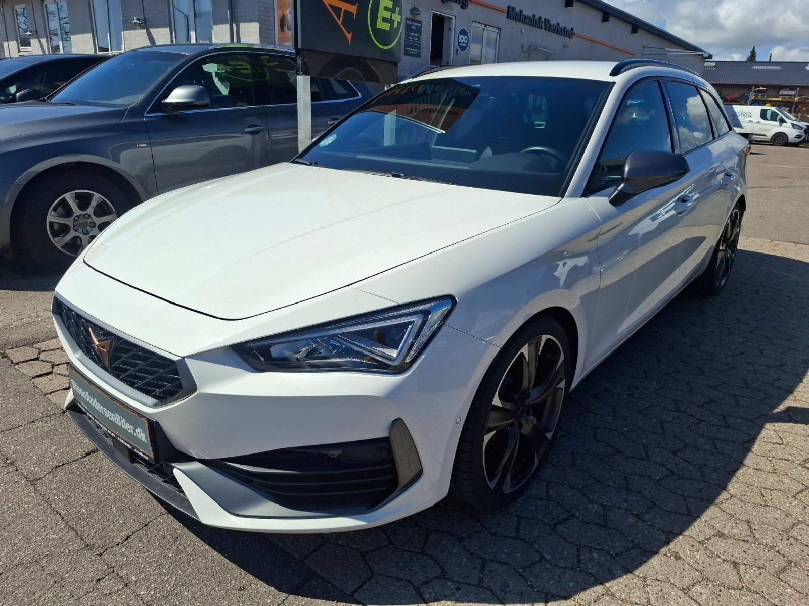 Hvid Cupra Leon fra 2023