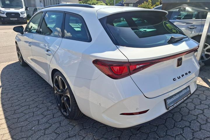 Hvid Cupra Leon fra 2023