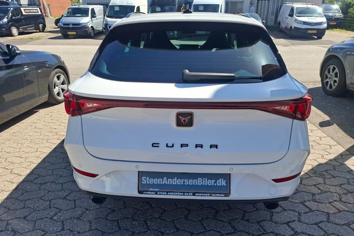 Hvid Cupra Leon fra 2023