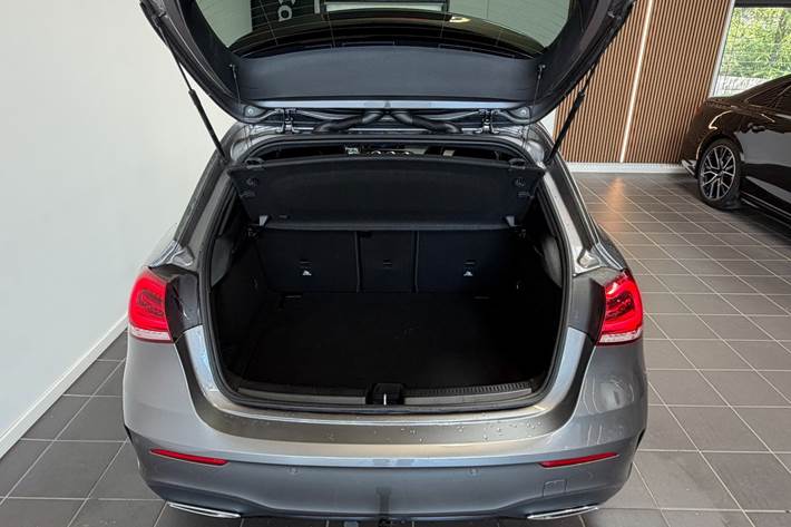 Sort Mercedes A220 d fra 2020