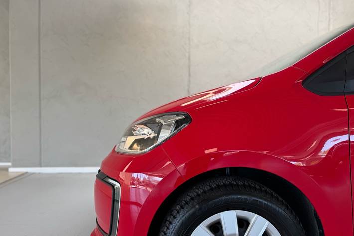 Rød VW e-up fra 2021