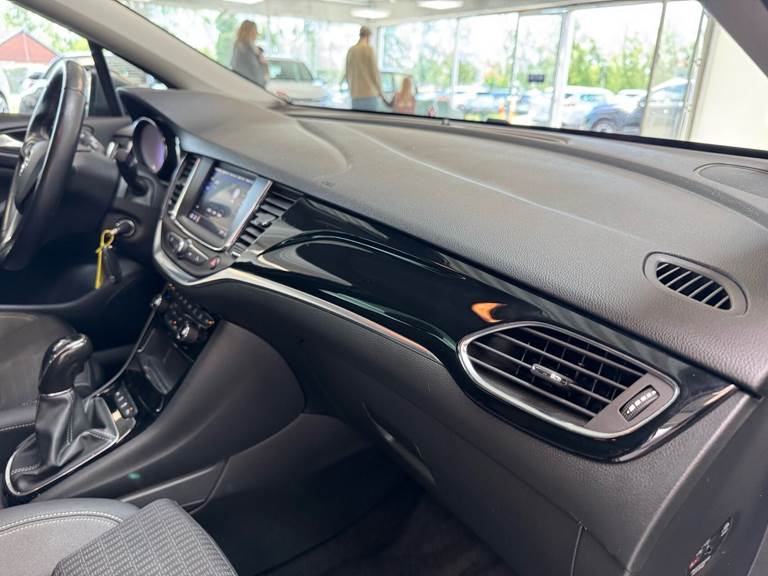 Opel Astra 1,2 Turbo Elegance 110HK 5d 6g