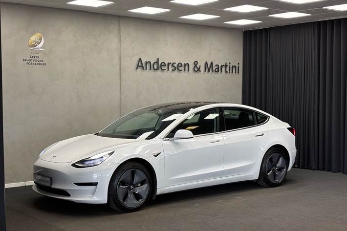 Hvid Tesla Model 3 fra 2019