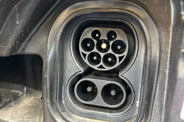 Hvid Toyota Proace Verso Electric fra 2024