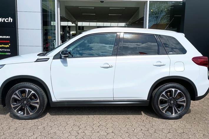 Hvid Suzuki Vitara fra 2020