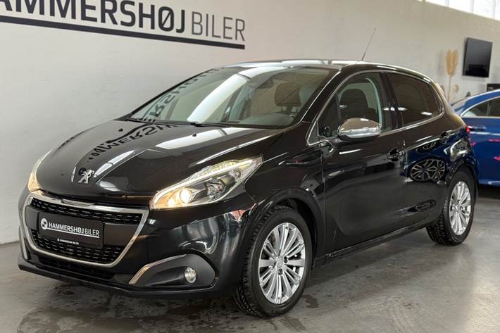 Sort Peugeot 208 fra 2018 set udefra