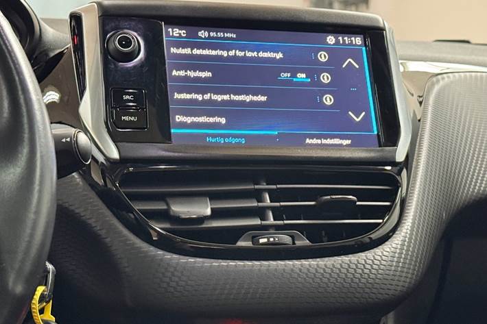 Sort Peugeot 208 fra 2018