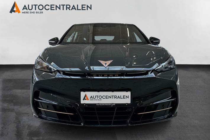 Grå Cupra Tavascan fra 2024