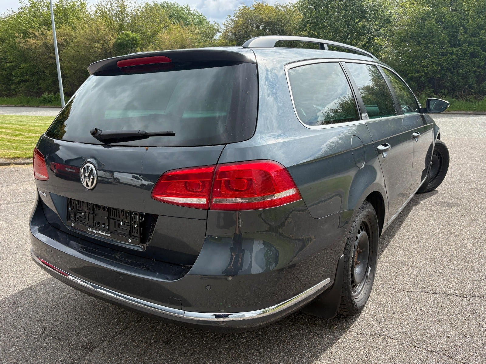 Sort VW Passat fra 2013