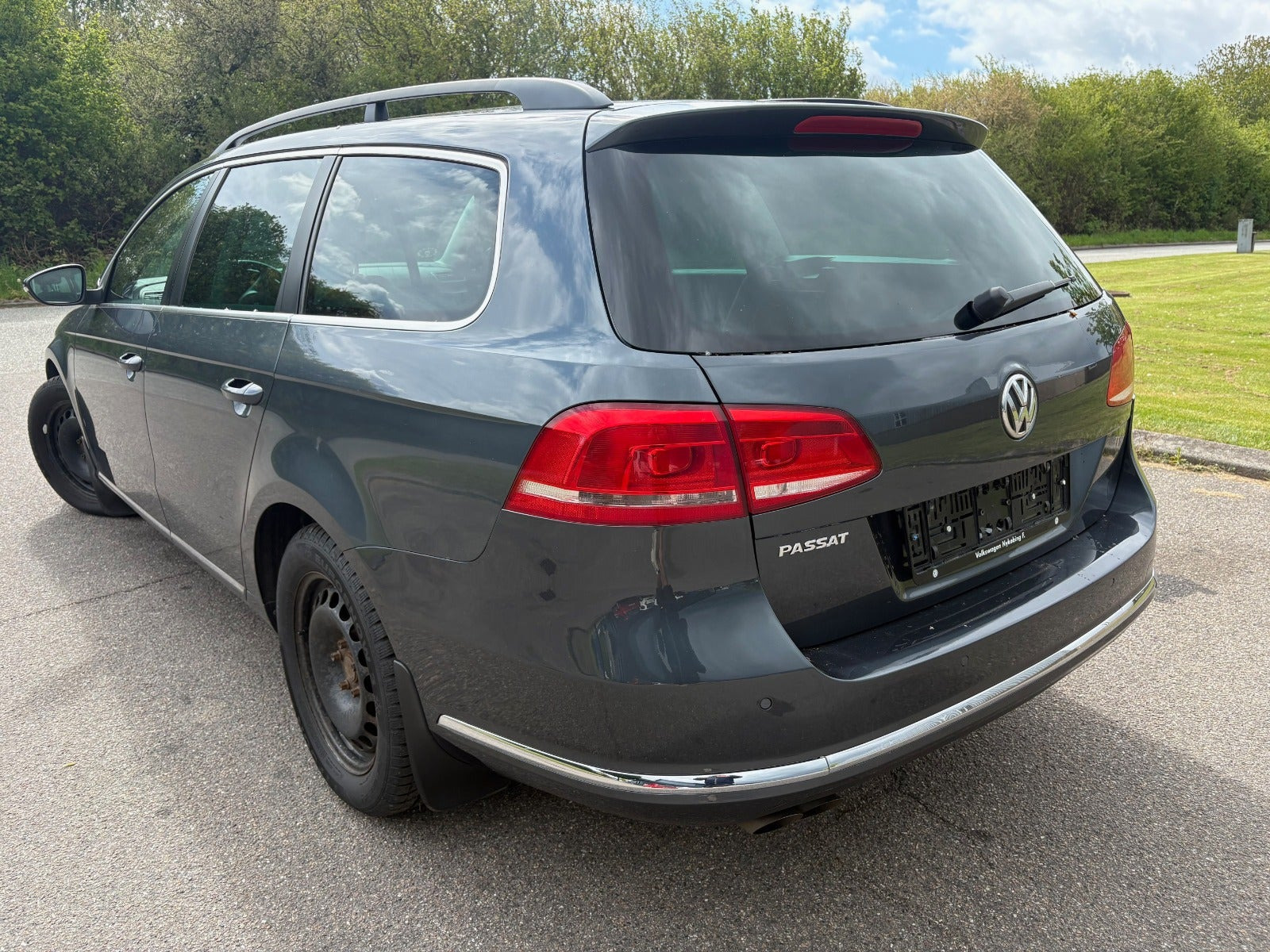 Sort VW Passat fra 2013