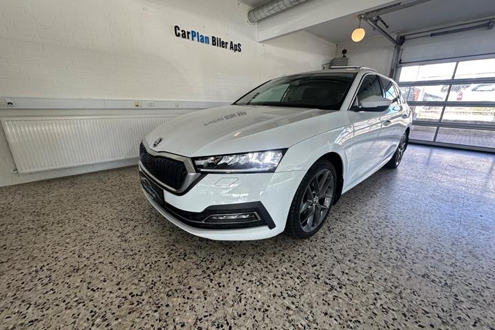 Hvid Skoda Octavia fra 2021