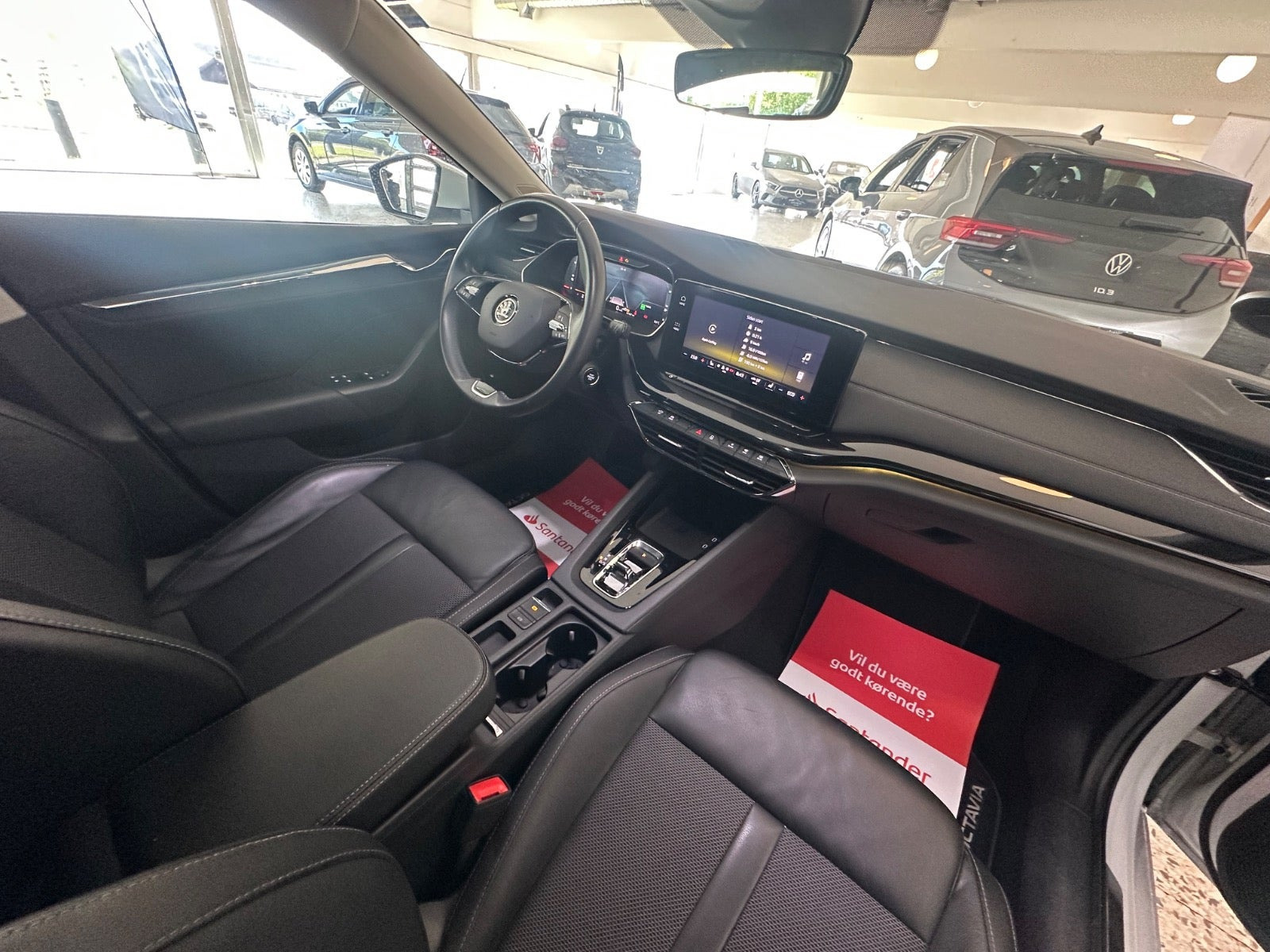 Hvid Skoda Octavia fra 2021