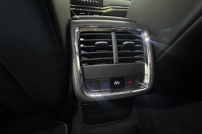 Hvid Skoda Octavia fra 2021