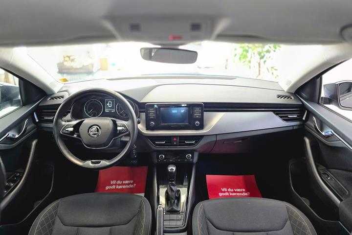 Grå Skoda Scala fra 2021