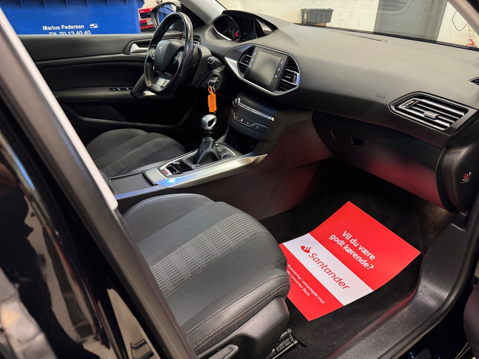 Sort Peugeot 308 fra 2018