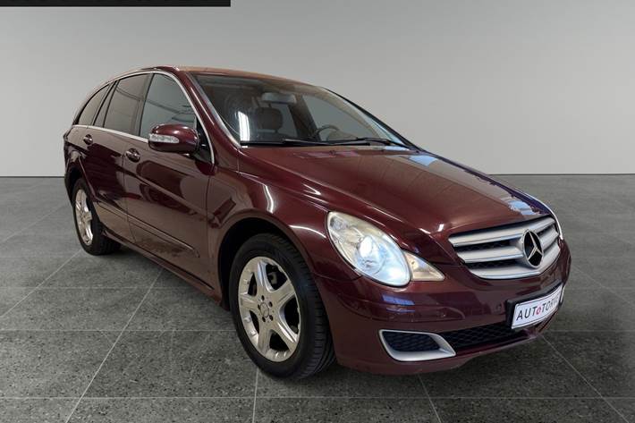 Rød Mercedes R320 fra 2007