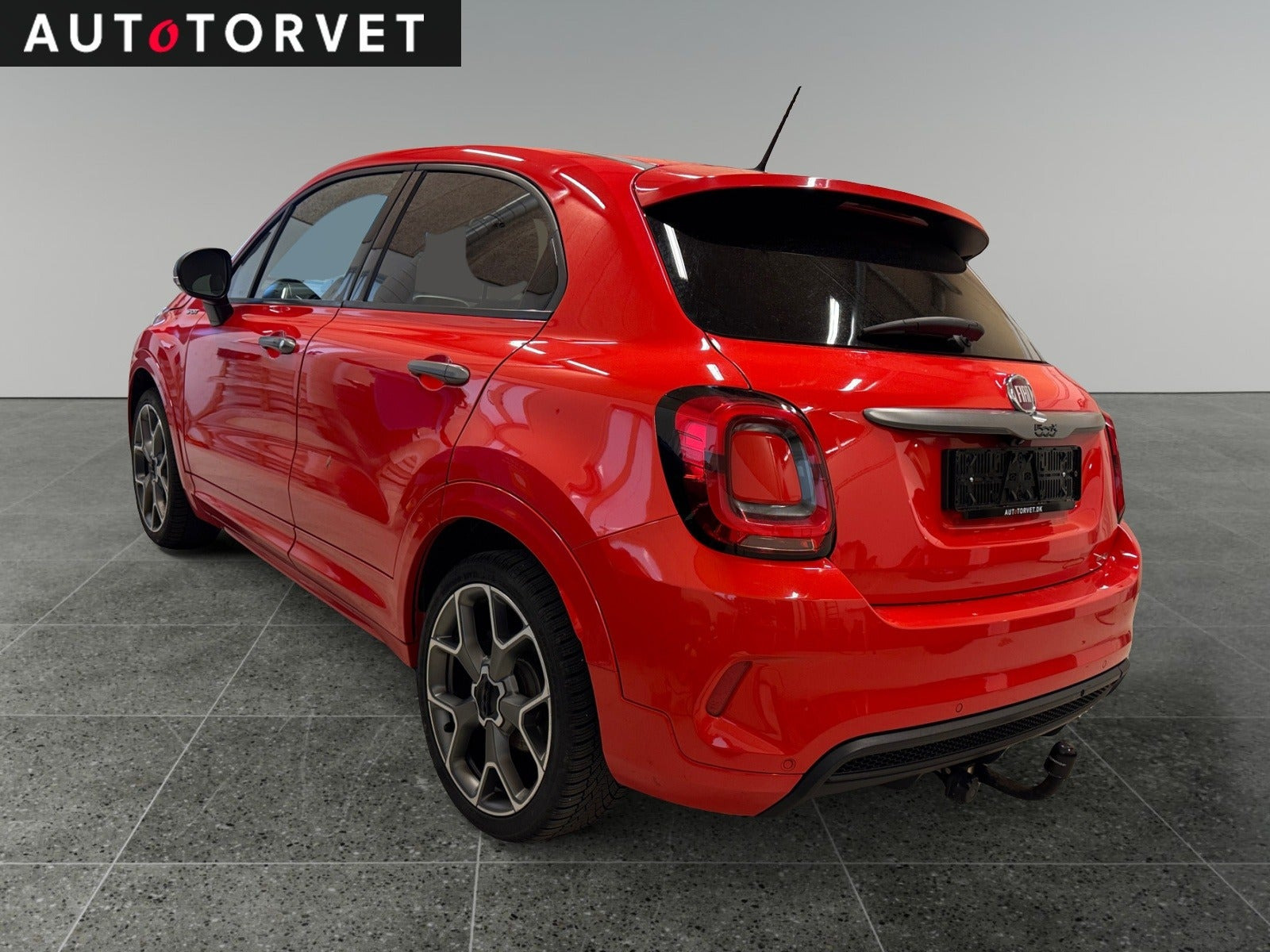 Rød Fiat 500X fra 2020