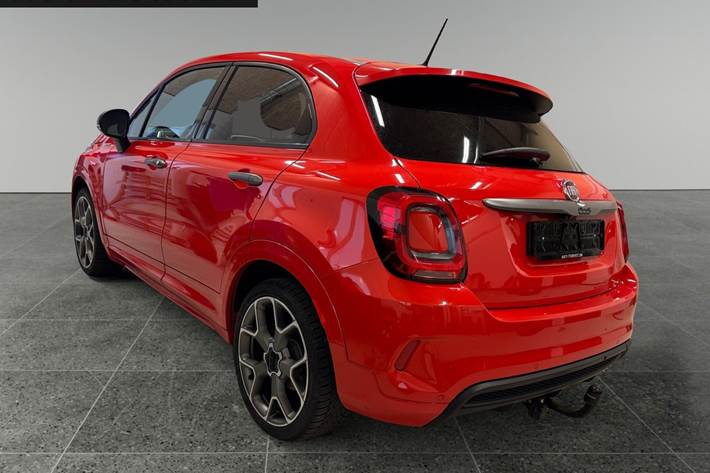 Rød Fiat 500X fra 2020