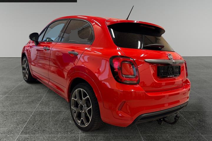 Rød Fiat 500X fra 2020